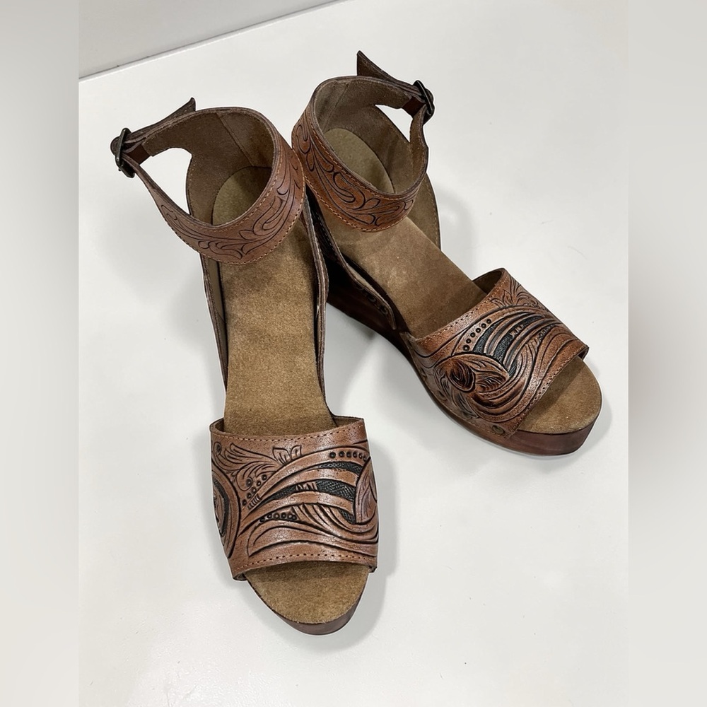Western hand tooled leather wedge summer sandals SOLD OUT -6 - Picture 3 of 10